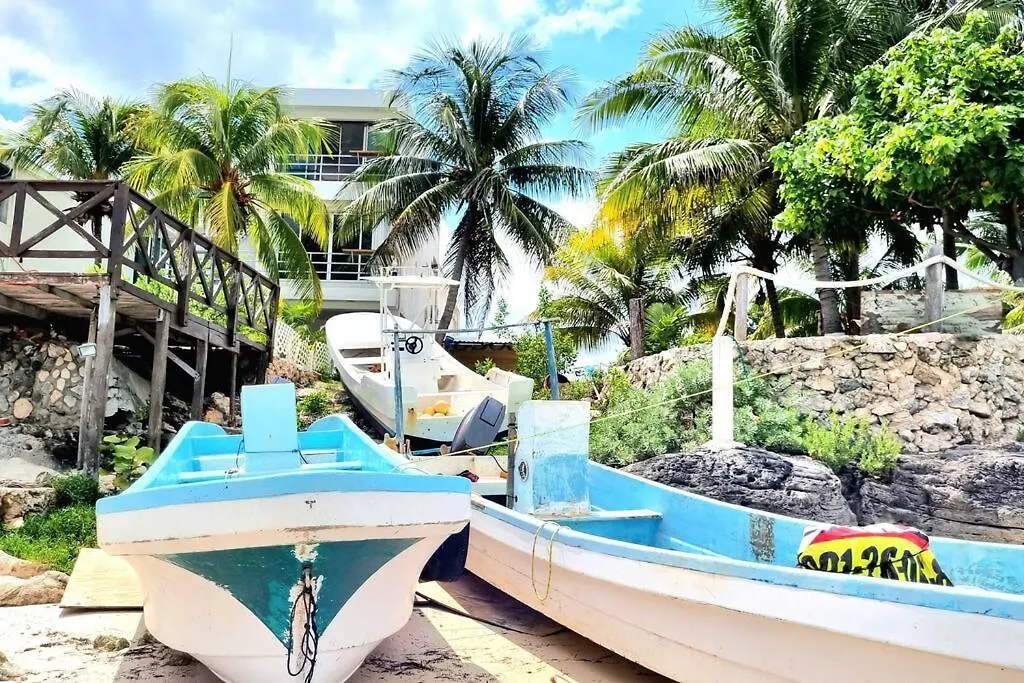 Beach House & Yacht Seaside Sunrise Haven Cancun Mexico
