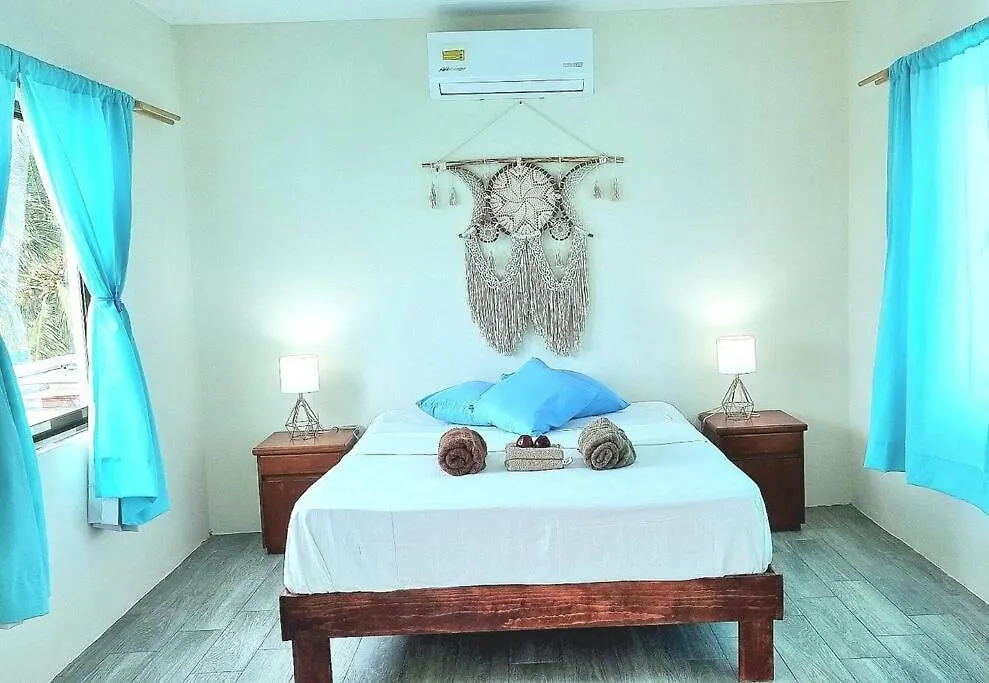 Vila Beach House & Yacht Seaside Sunrise Haven Cancún